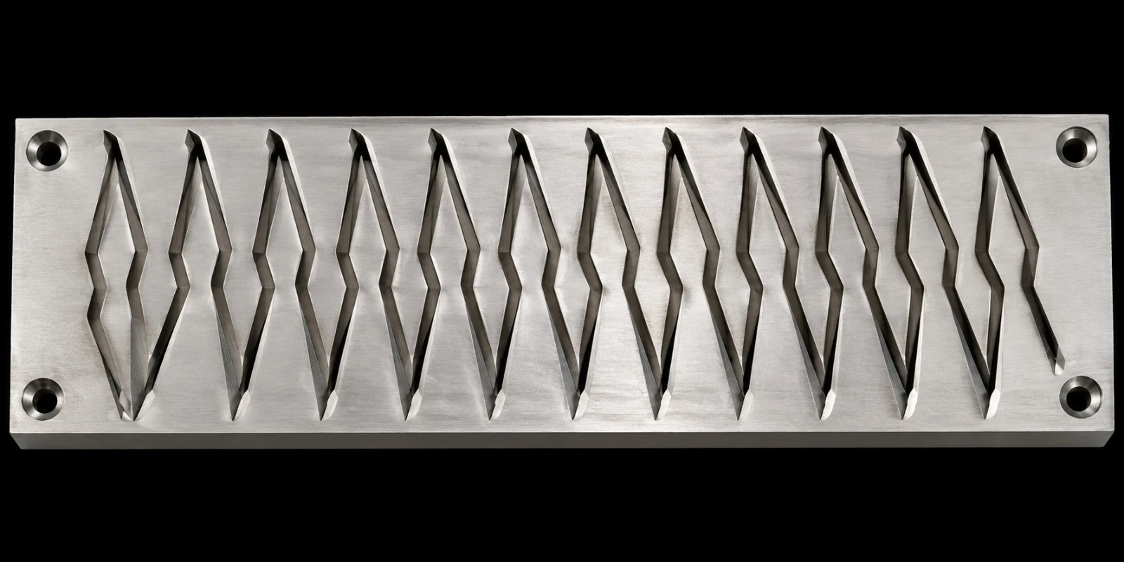 Lâmina de puncionamento tipo diamante (Diamond Blade)